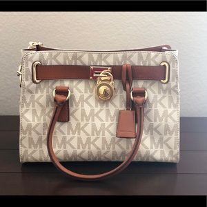 🚫SOLD - Michael Kors Hamilton Medium White Satch
